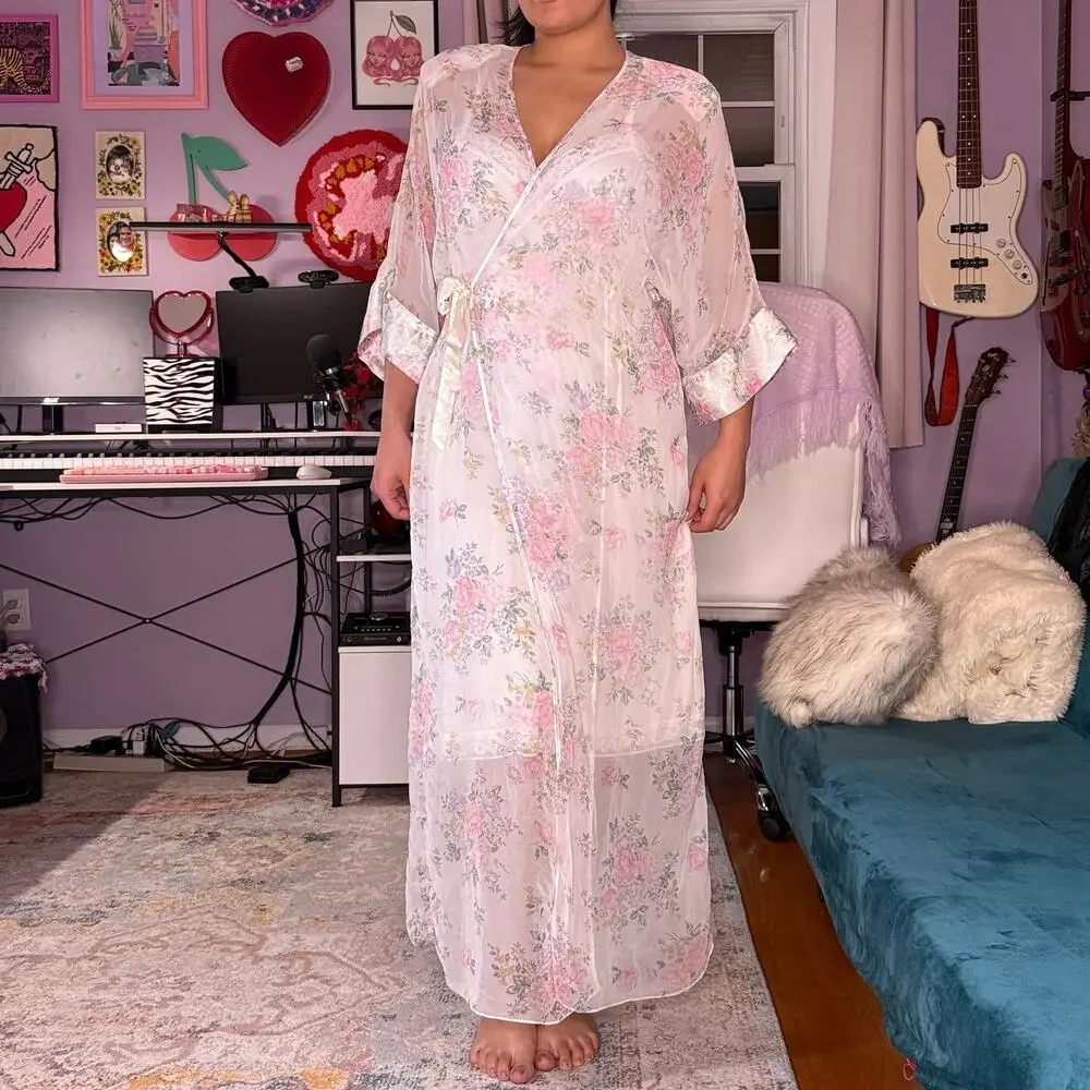 Vintage 80s sheer floral coquette robe - Picture 5 of 9